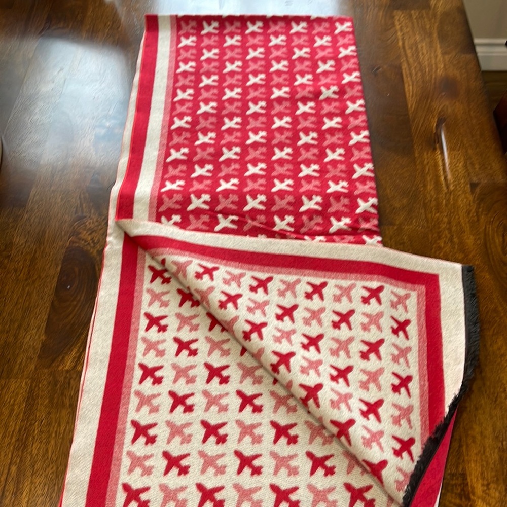 Oversized airplane scarf/wrap nwot